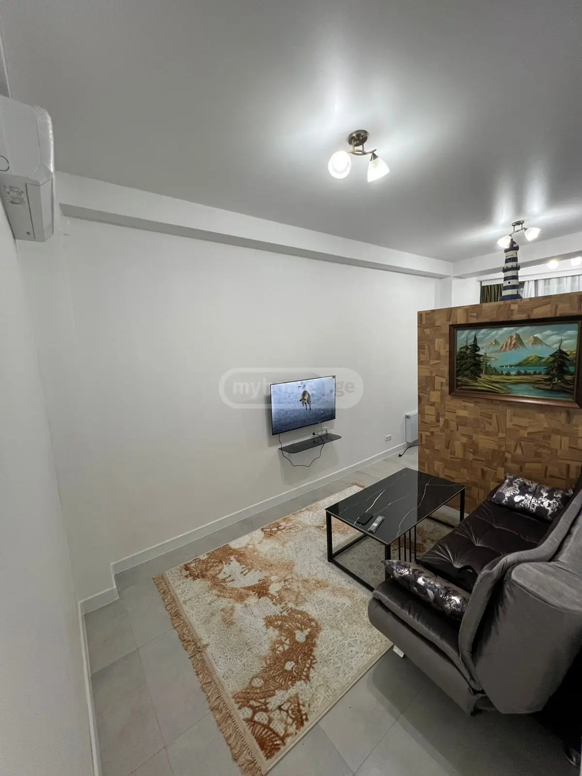 იყიდება 4 ოთახიანი ბინა ბათუმში