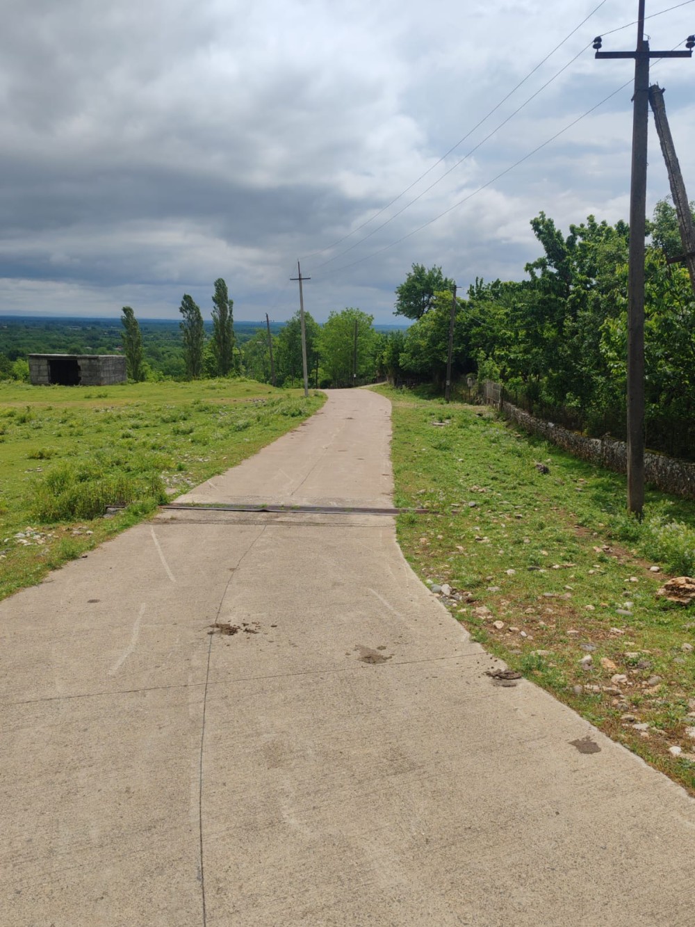 იყიდება სასოფლო სამეურნეო საკარმიდამო მიწის ნაკვეთ