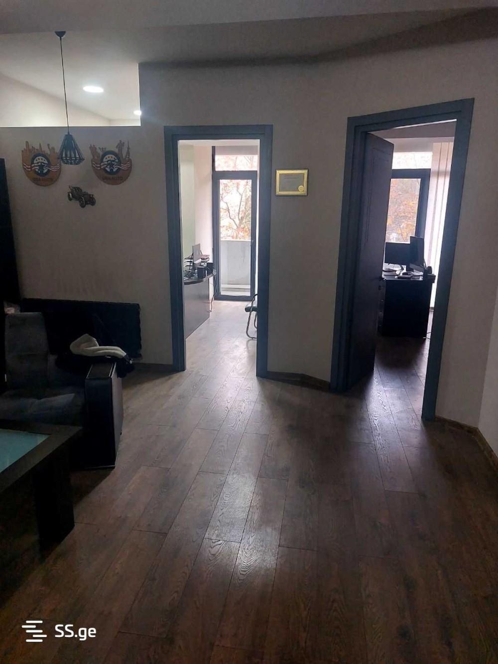 იყიდება საოფისე კომერციული ფართი სან. ზონაში