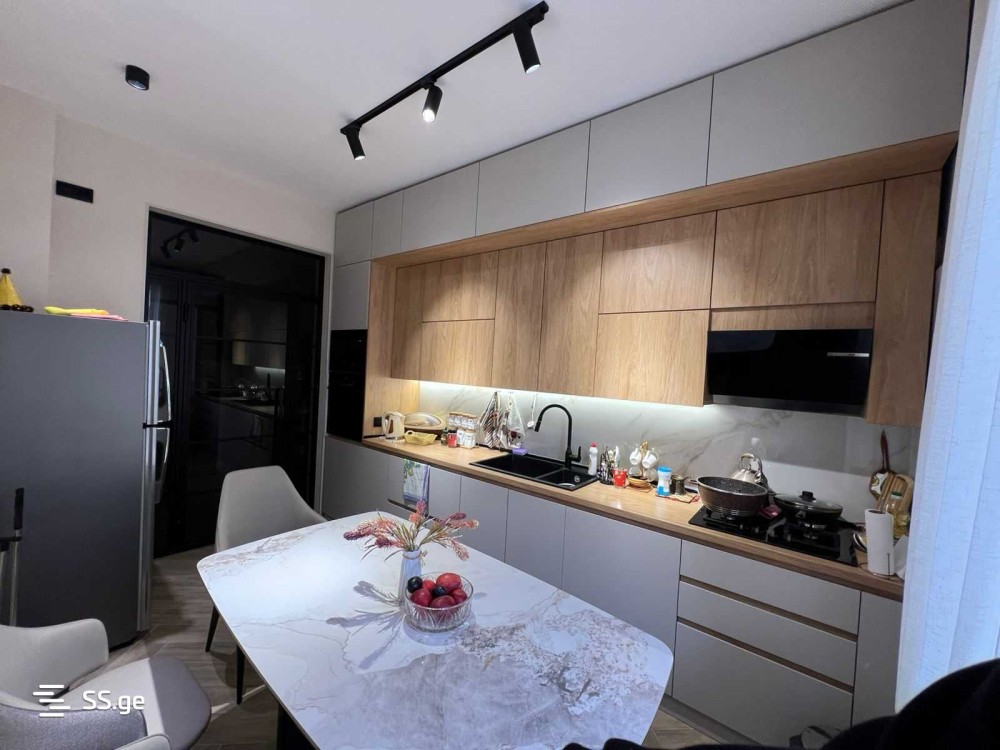 იყიდება 5 ოთახიანი კერძო სახლი წყნეთში