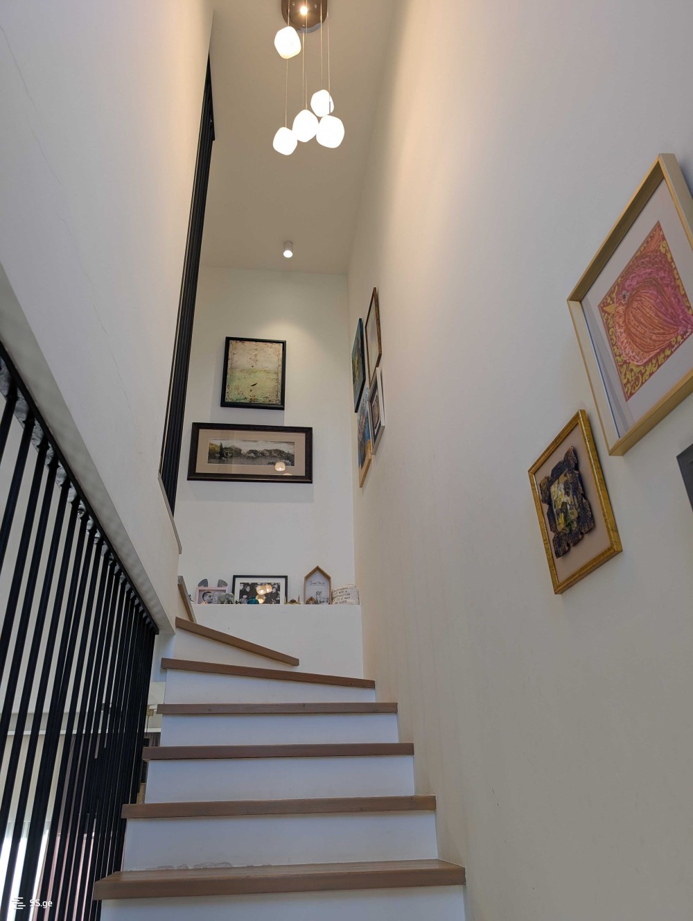 იყიდება 3 ოთახიანი კერძო სახლი თხინვალში