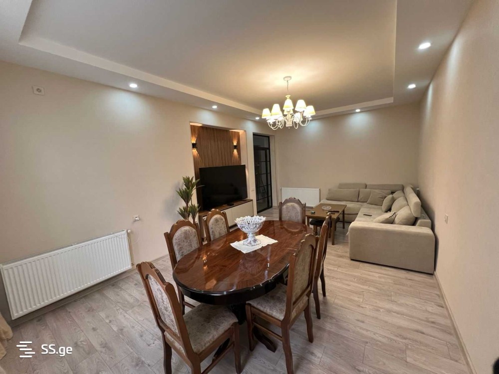 იყიდება 5 ოთახიანი კერძო სახლი წყნეთში