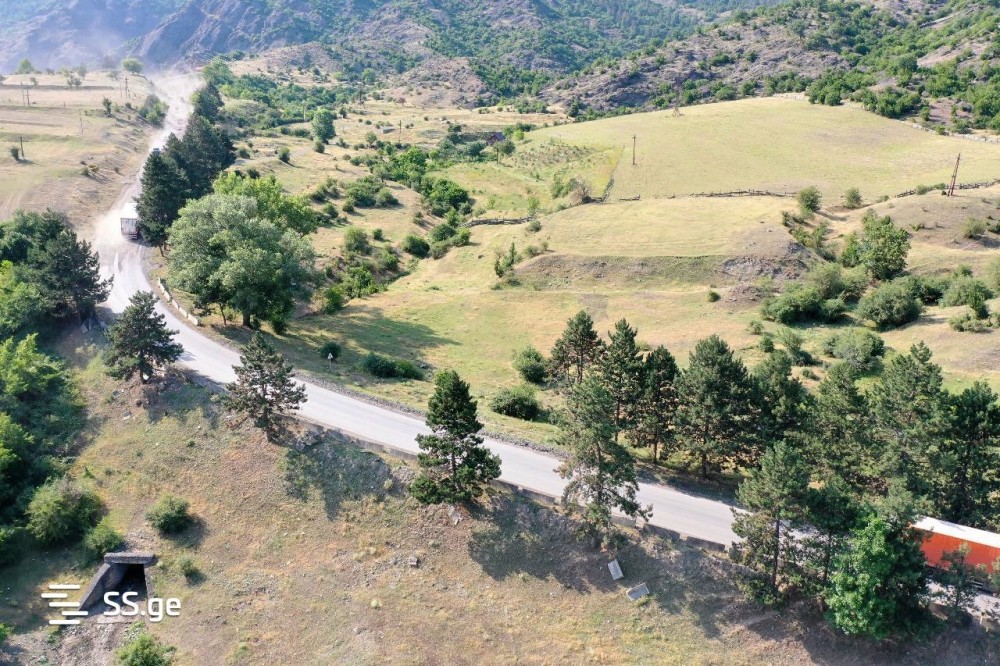 იყიდება მიწის ნაკვეთი ბორჯომში