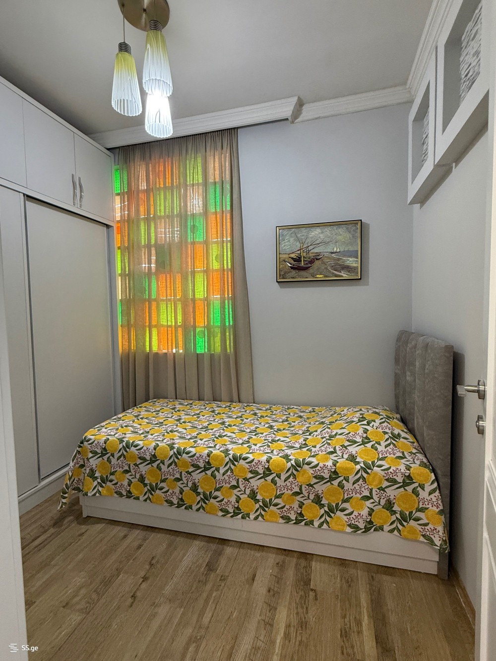 ქირავდება 4 ოთახიანი ბინა ბათუმში