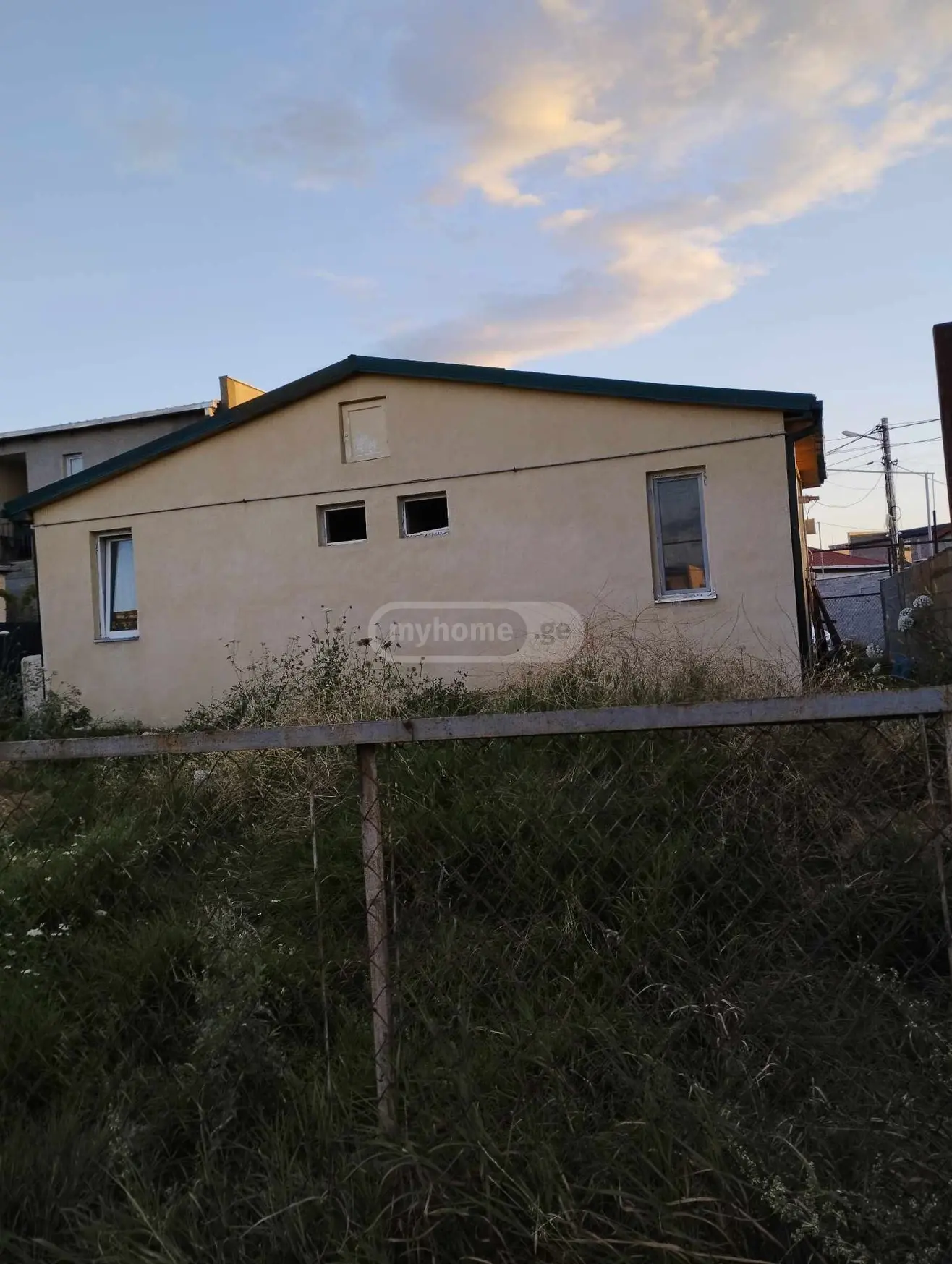 იყიდება 4 ოთახიანი კერძო სახლი ჩუღურეთში