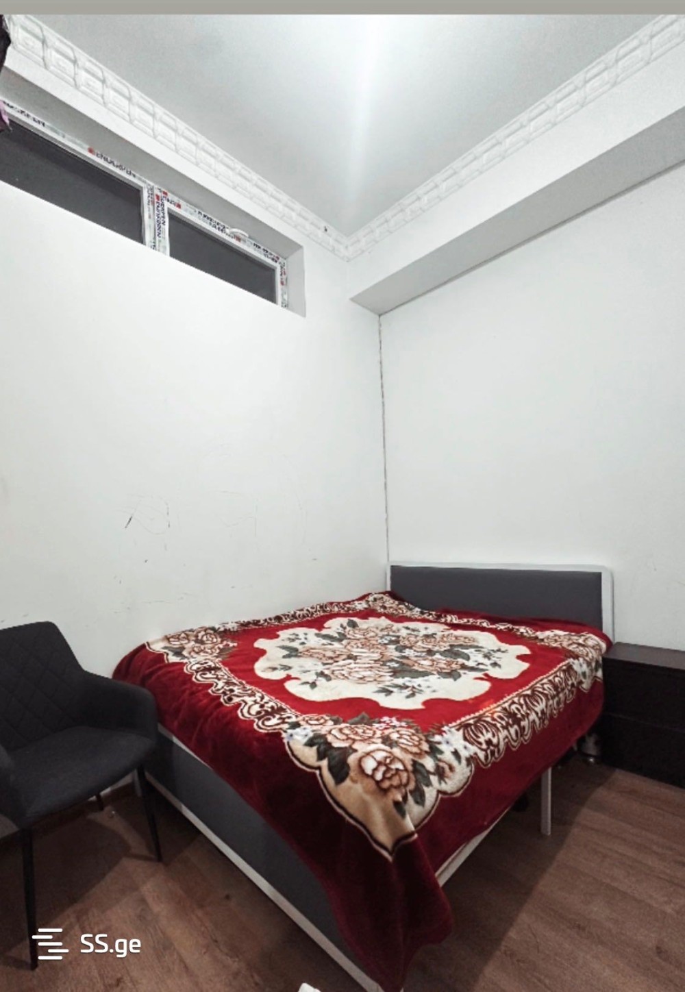 იყიდება 8 ოთახიანი კერძო სახლი ნაძალადევში