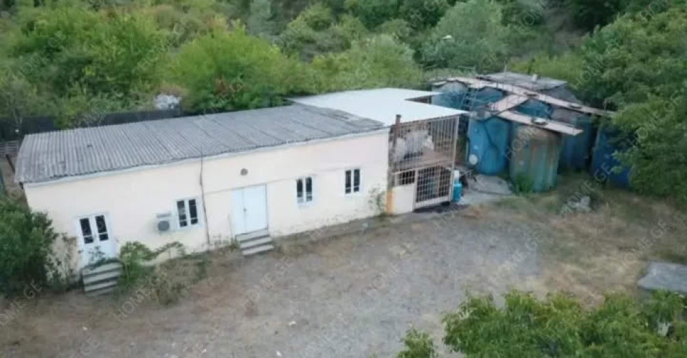 იყიდება კომერციული ფართი გურჯაანში