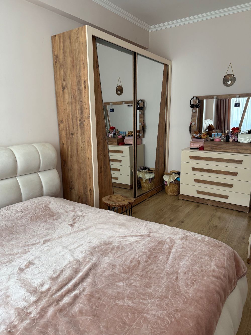 🏡 იყიდება 4 ოთახიანი ბინა საბურთალოზე