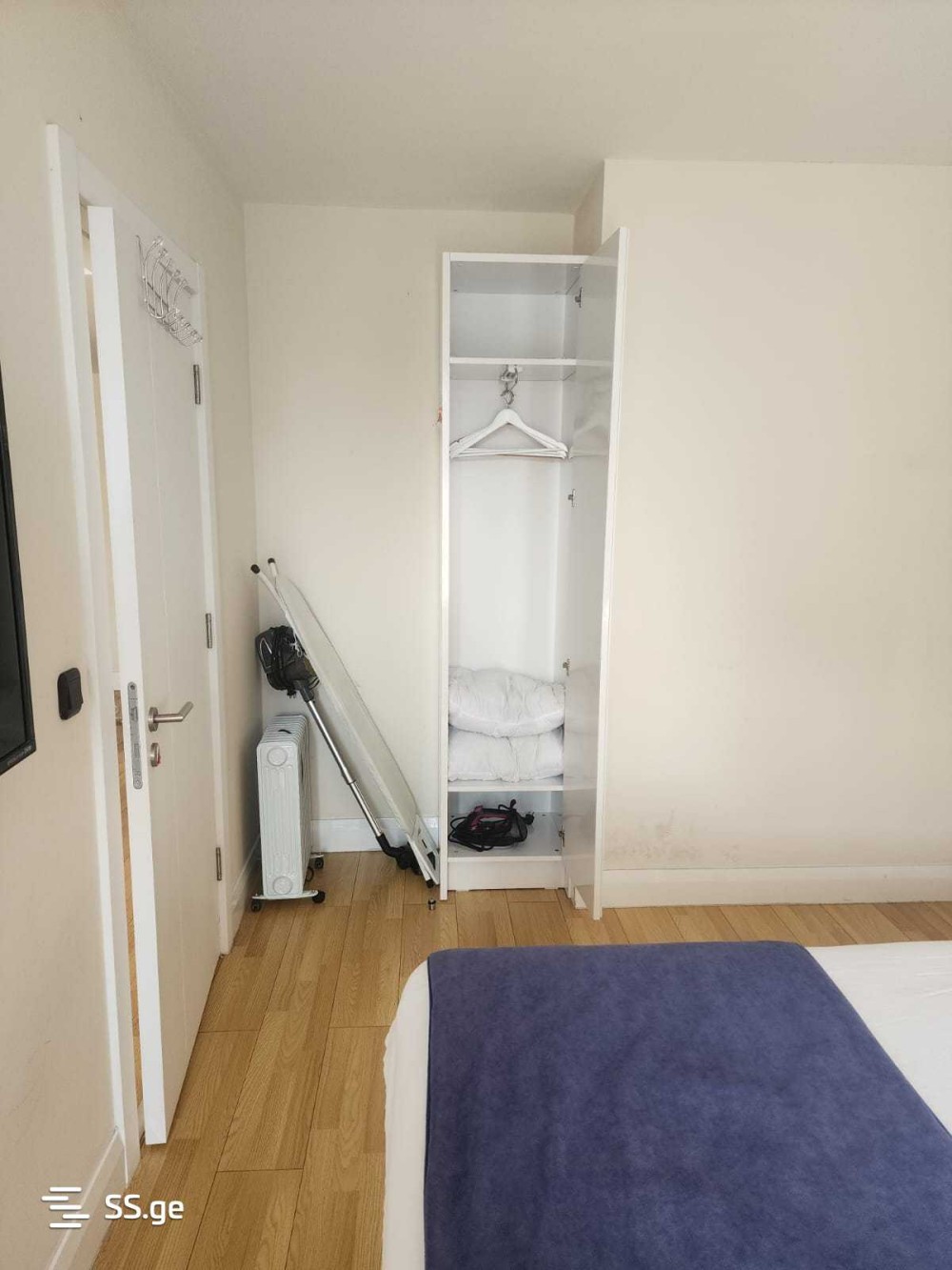 იყიდება 2 ოთახიანი ბინა ბათუმში