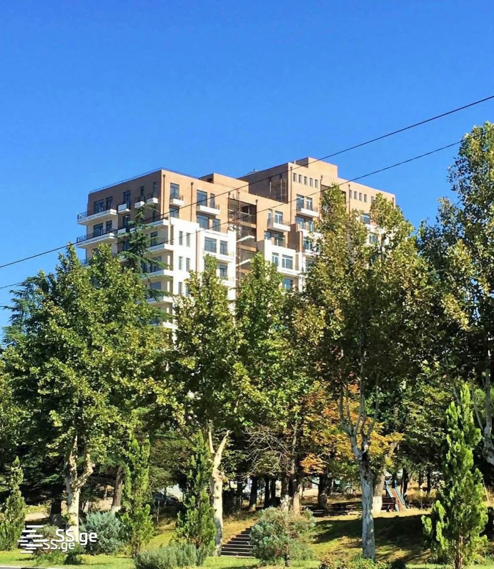 იყიდება 3 ოთახიანი ბინა სანზონაში