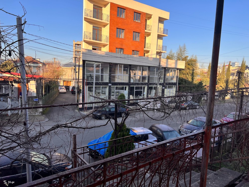 იყიდება მიწის ნაკვეთი ბათუმში