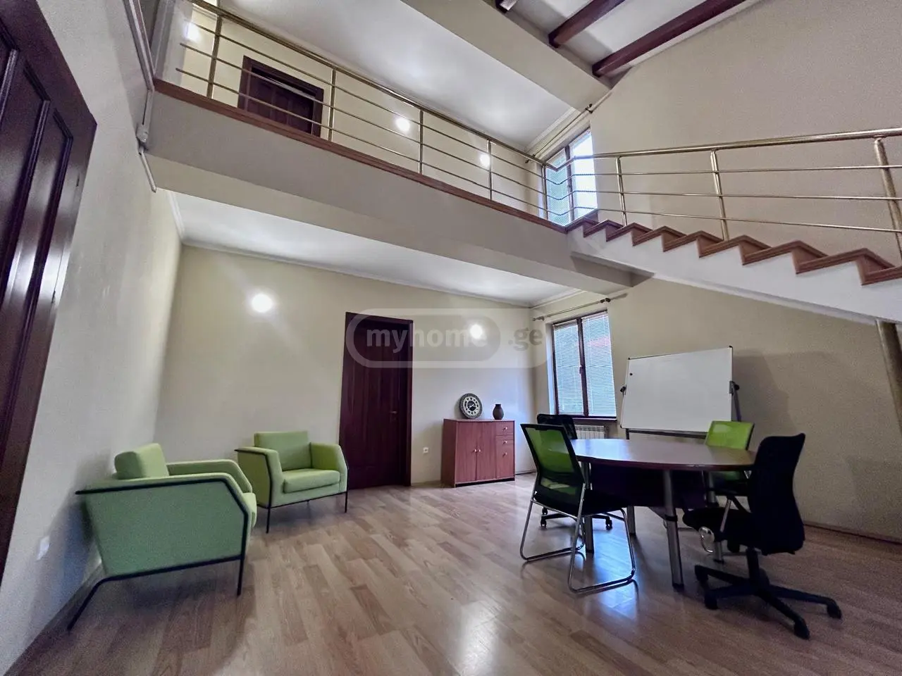 იყიდება 10+ ოთახიანი კერძო სახლი თბილისში