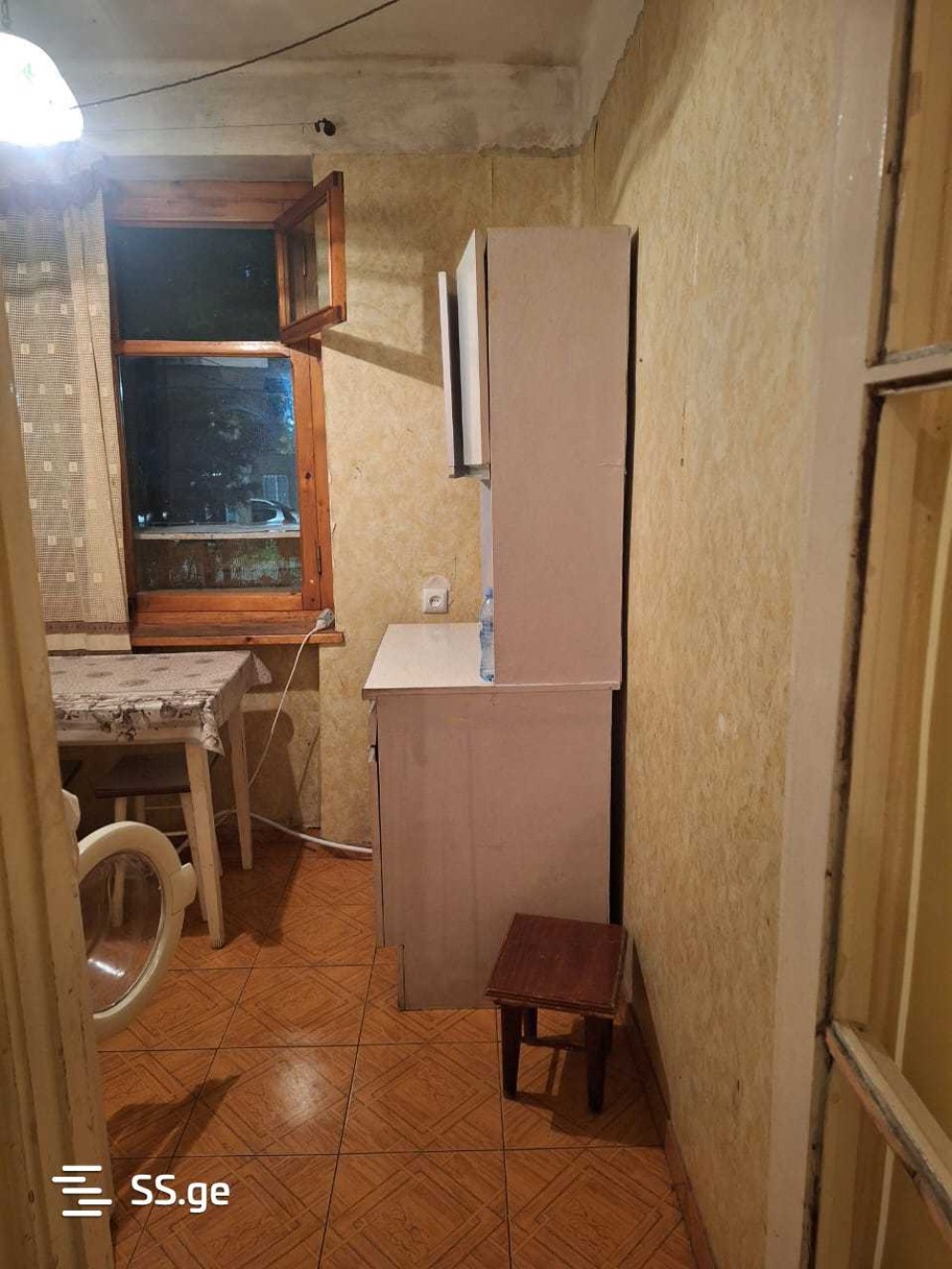 იყიდება 1 ოთახიანი ბინა ფონიჭალაში