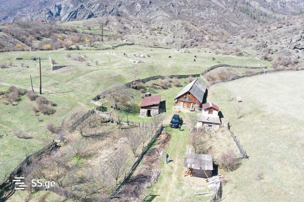 იყიდება მიწის ნაკვეთი ბორჯომში