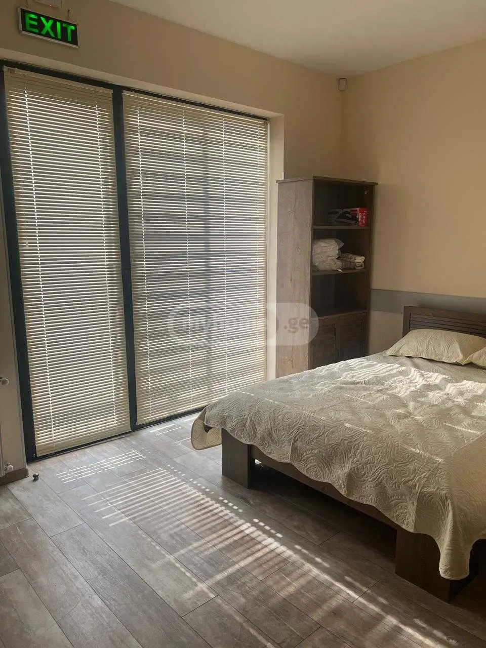 იყიდება 9 ოთახიანი კერძო სახლი თბილისში