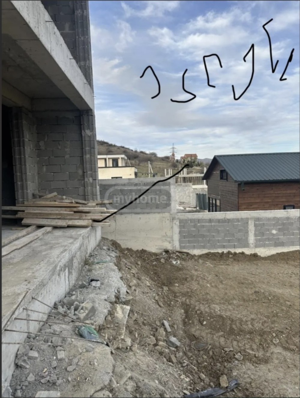 იყიდება 7 ოთახიანი აგარაკი მცხეთის მუნიციპალიტეტში