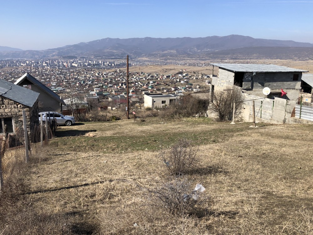 იყიდება მიწის ფართი თბილისში მუხიანის დაჩებზე