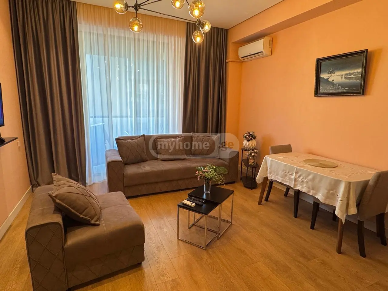 ქირავდება 2 ოთახიანი ბინა ვაკეში