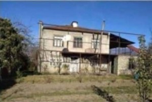 იიყიდება კერძო2 სართულიანი სახლი